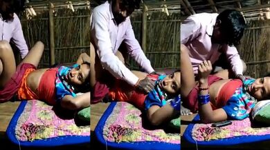 Bokeya porishodh korar jonno auto chalok er bou ke bebohar