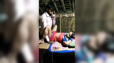 Bokeya porishodh korar jonno auto chalok er bou ke bebohar