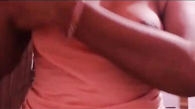 Bishal boro dudu dekhano'r aage dhon niye iktu khele nilo