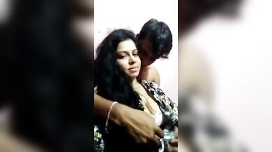 Dui Bangladeshi boyfriend girlfriend er prothom MMS video