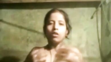 Graam er ak horny bhabhi'r gudh o chulkani shuru hoye geche!