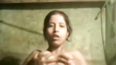 Graam er ak horny bhabhi'r gudh o chulkani shuru hoye geche!