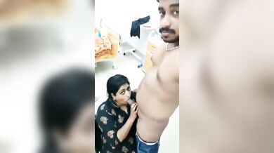 Boro bon er theke aar ke beshi shundor kore chushte paare?