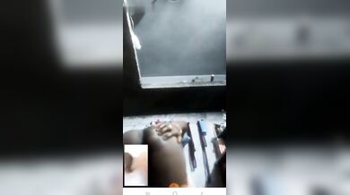 Boudi taar premik er jonno MMS er maddhome pacha dekhiye deye!