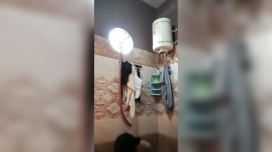 MMS clip er maddhome graam er masum bhabhi'r dushtu chitro