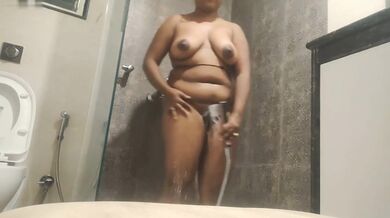 Amateur video diye jamai nijer bou ke dekhalo bondhu'r kache