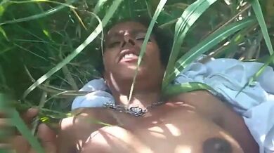 Khet er kormochari ke hardcore bhabe choda'r viral video clip