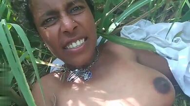 Khet er kormochari ke hardcore bhabe choda'r viral video clip