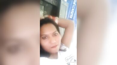 Boro pachwala Bangladeshi apu'r nijeke prachar korar MMS clip