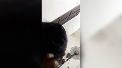 Kolkata'r didi bf er lomba bara chushe khaowar MMS video clip