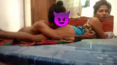 Ak bondhu arek bondhu'r bou er gudh mara'r amateur video clip