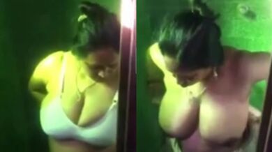 Barisal er boro duduwala aunty'r gosol korar aage hot clip