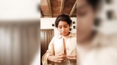 Fossha grammo bhabhi premik ke flash korar MMS video clip