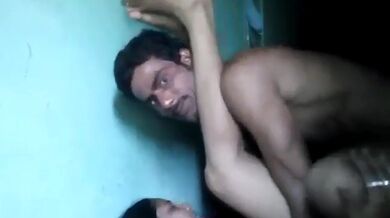 Bou er gudh diye trishna mitate na pere shashurir gudh dhorlo