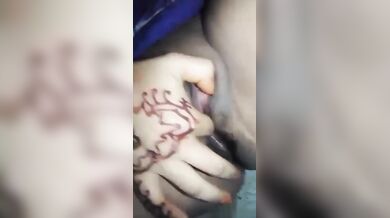 Bishal boro duduwala bhabhi premik ke seduce korar MMS clip