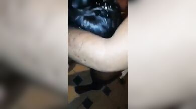 Jamai taar bou ke nijer best friend er bondhu ke chushte deye