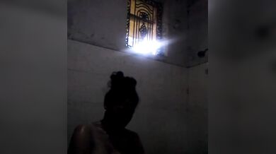 Porokiya te joag deowar jonno ak gorom video share korlo apu