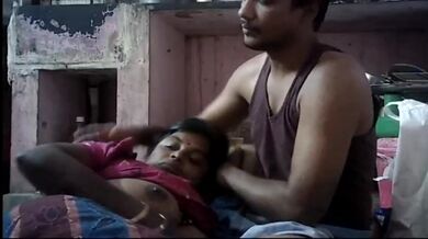 Grammo kaki'r boro sthon gulo bhalo moton massage korar clip