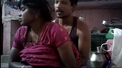 Grammo kaki'r boro sthon gulo bhalo moton massage korar clip