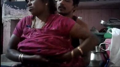 Grammo kaki'r boro sthon gulo bhalo moton massage korar clip