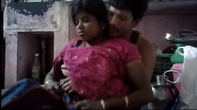 Grammo kaki'r boro sthon gulo bhalo moton massage korar clip