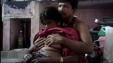 Grammo kaki'r boro sthon gulo bhalo moton massage korar clip