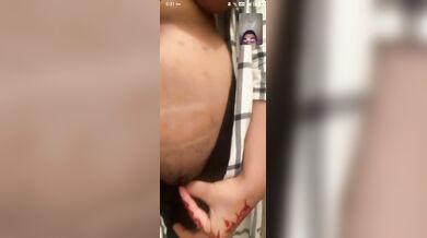 Bishal boro sthon bestie ke showoff korar MMS video clip