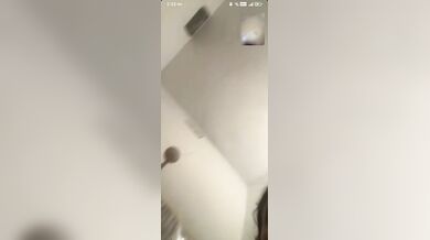 Bishal boro sthon bestie ke showoff korar MMS video clip