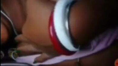 Boro sthonwala slutty boudi'r MMS video faash korlo premik