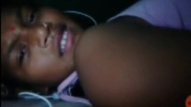 Boro sthonwala slutty boudi'r MMS video faash korlo premik