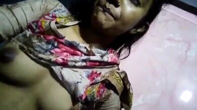 Kalo o khara nipplewala ak kochi grammo meye'r gorom MMS clip