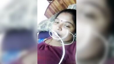 Mature boudi aunty sharp nipple gulo flash korar MMS video