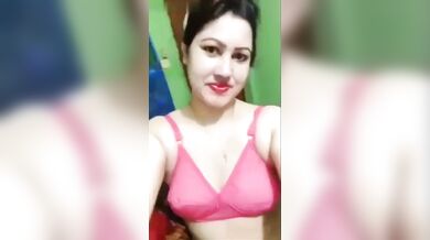 Fossha bhabhi jamai'r bondhu'r shonge noshtami kora MMS faash
