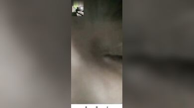 Grammo meye MMS er maddome nijer tight gudh maalish korlo