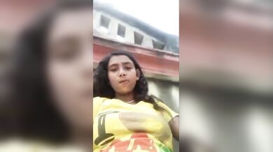 18 bochor boyoshi chaade boshe nijer gudh maara'r MMS video