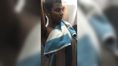 GF ke prothom baar akla ghore peye du jon e onek excited