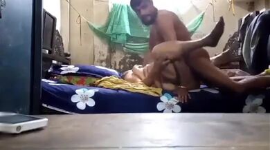 Dhakaiya ak driver er bou ke chode dilo ak rickshaw chalok