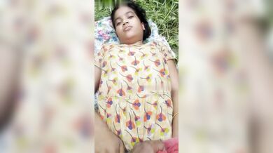 Shundori bon er tight gudh theke dure thaakte parlo na bhai