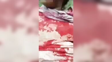 Auto chalok bua ke jhop jhar a niye jobordosti bhabe chode