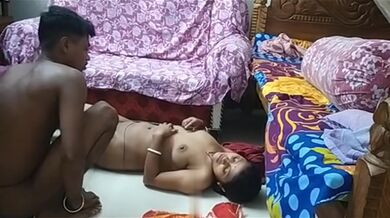 Bangladeshi grammo boudi nijer apon bhai er shathe noshtami