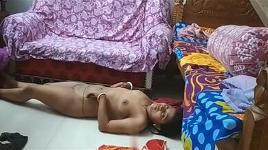 Bangladeshi grammo boudi nijer apon bhai er shathe noshtami