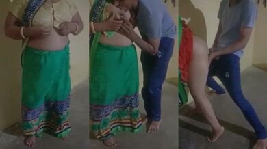 Choto debor taar boudi'r dudu dhore chapa chapi'r XXX clip