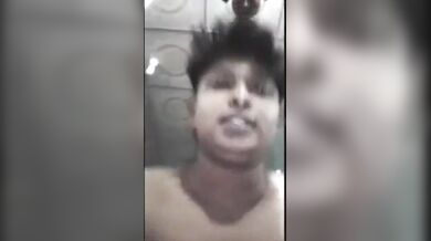 Lajuk girlfriend er raw blue film faash korlo boyfriend nijei