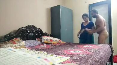 Dushtu jamai'r unseen video ghor er bua ke bokshish deowa'r