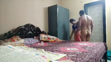 Dushtu jamai'r unseen video ghor er bua ke bokshish deowa'r