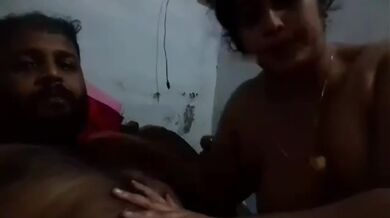 Dhaka shohor er ak bhashur taar bhai er bou ke sex korar film