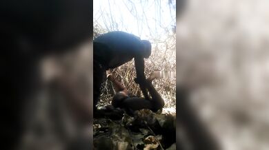 Chapai Nawabganj er ak bua ke khet er bhetor choda'r XXX clip