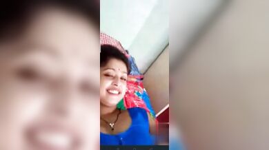 Bangladesh er Bagerhat a dekha gelo boudi'r dushtami'r scene