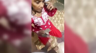 Kolkata'r mature aunty mota dhon khaowa'r homemade recording